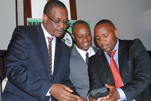 from left Nairobi County Governor Dr Evens Kidero  His Deputy Brian Weke and Dansom Muchemi CEO Jambo Pay