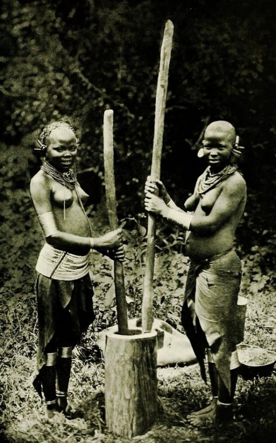 Kikuyu women