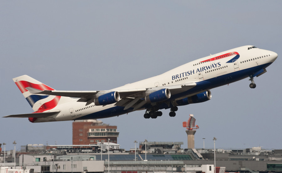 British_Airways_B747-436_G-CIVF